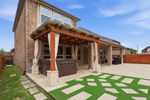 Exterior - 31209 Wooded Glen Ln, Spring, TX 77386 photo 3 of 5