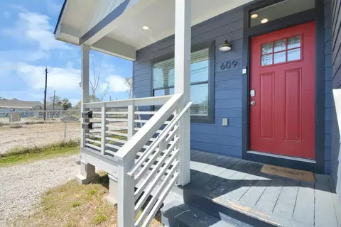 609 Boundary St, Houston, TX 77009