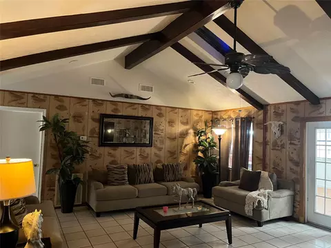 9271 Kempwood Dr, Houston, TX 77080