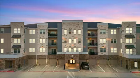 6804 Westview Dr #3404, Houston, TX 77055
