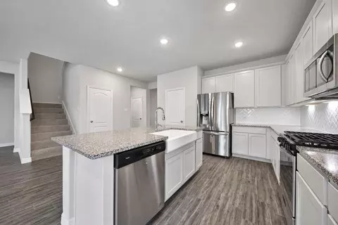Kitchen - 331 Silver Carp Trl, Willis, TX 77318 photo 2 of 2