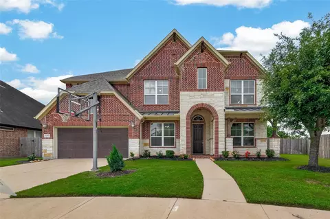4002 Dogwood Canyon Ln, Sugar Land, TX 77479