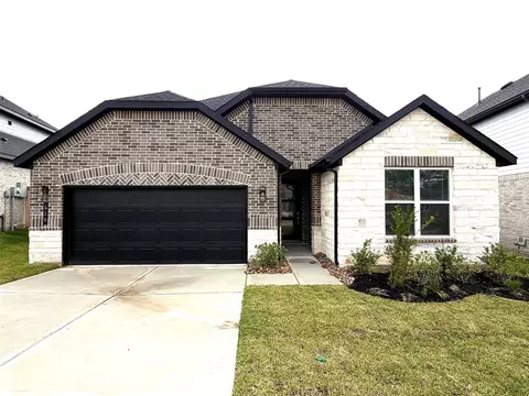 416 Summerset Landing Ct, Conroe, TX 77304