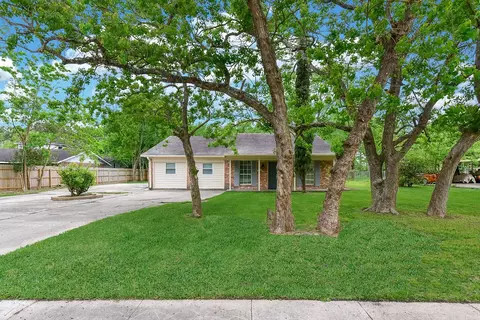 18610 Anne Dr, Houston, TX 77058