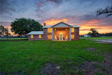 6072 County Road 122, Hallettsville, TX 77964