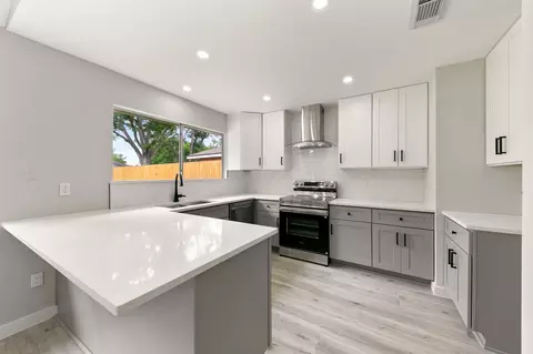 11831 Steamboat Springs Dr, Houston, TX 77067