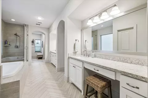 Bath - 1710 Cornelius Trace Loop, Houston, TX 77055 photo 2 of 6