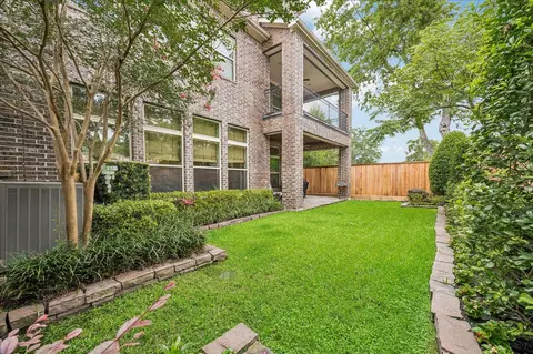 Exterior - 1710 Cornelius Trace Loop, Houston, TX 77055 photo 5 of 6