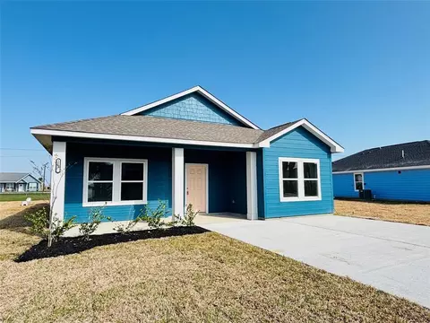 607 W Bayshore Dr, Palacios, TX 77465