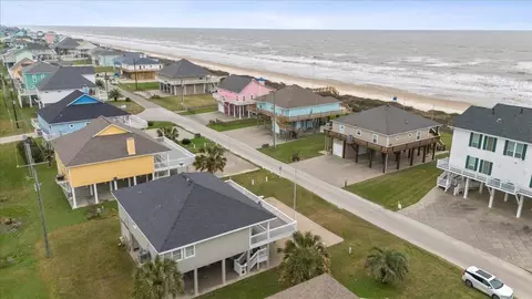 2295 Trinidad Dr, Crystal Beach, TX 77650