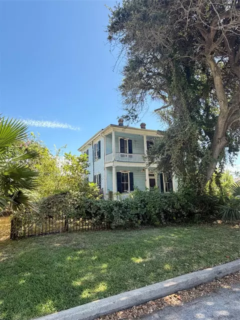 2725 Avenue P 12, Galveston, TX 77550