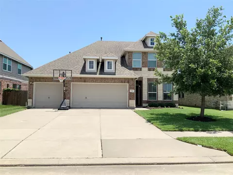 8322 Quiet Bay Dr, Baytown, TX 77523