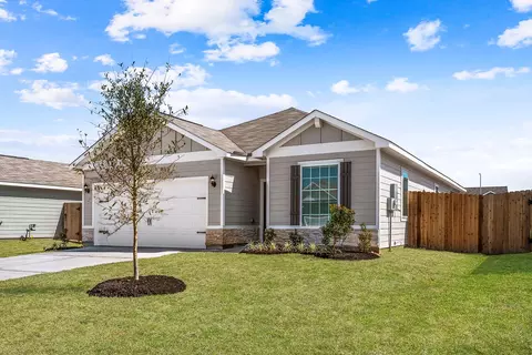333 Fastboy Ln, Waller, TX 77484