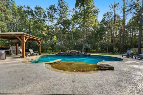 11111 Indian Trails Dr, Tomball, TX 77375