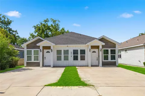 4518 Newberry St #A-B, Houston, TX 77051
