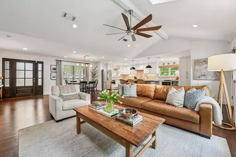 11403 Valley Spring Dr, Houston, TX 77043