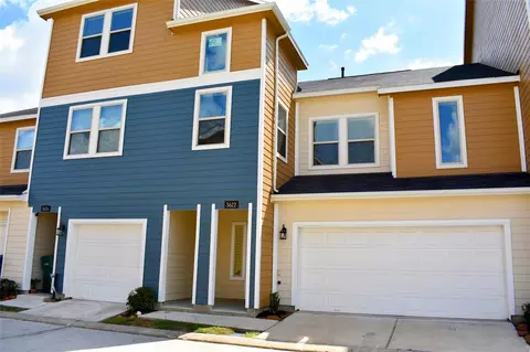 3622 Vista Pointe Dr, Pasadena, TX 77504