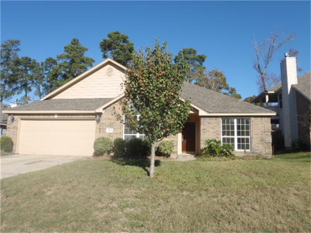 224 Maple Ln, Conroe, TX 77304 photo 1