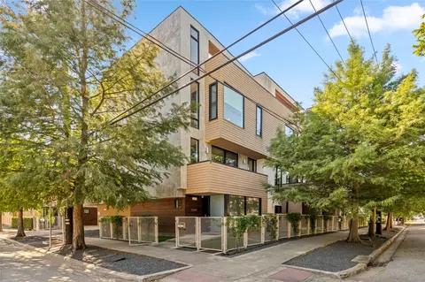 2202 Whitney St, Houston, TX 77006