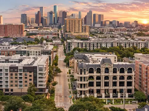 1005 S Shepherd Dr #303, Houston, TX 77019