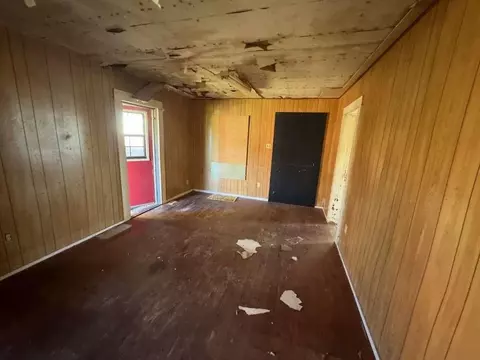 Living - 204 E Bryan Ave, Electra, TX 76360 photo 1 of 1