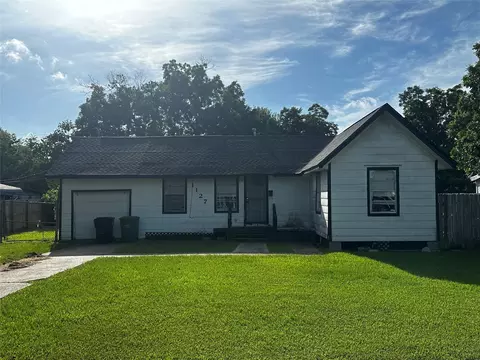 1127 Niagara St, Houston, TX 77051