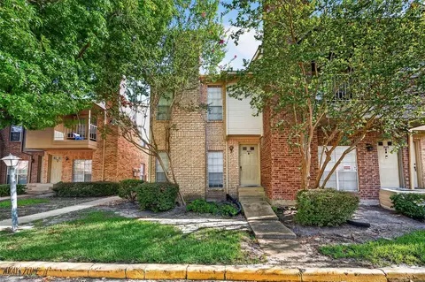 1515 Sandy Springs Rd #1604, Houston, TX 77042