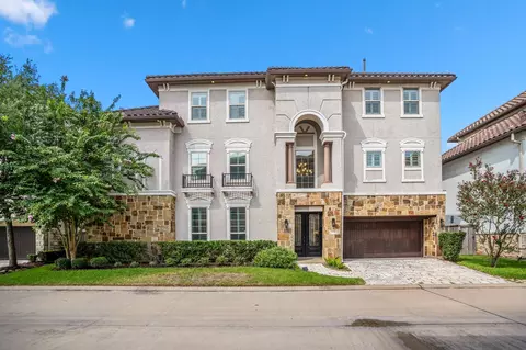 908 Amelia St, Sugar Land, TX 77478
