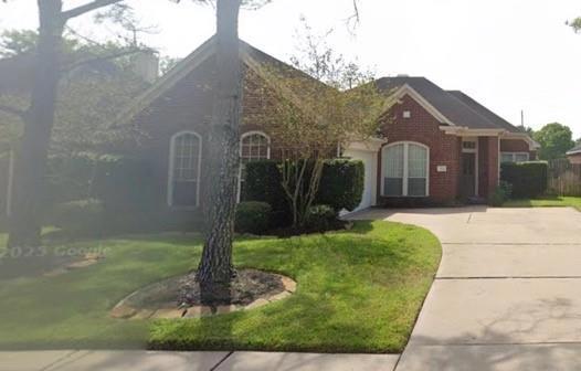 3714 Crescent Dr, Pearland, TX 77584