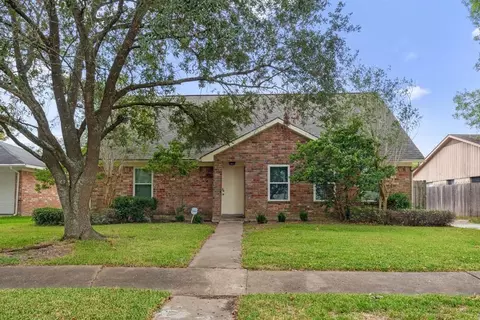 12527 Huntington Venture Dr, Houston, TX 77099