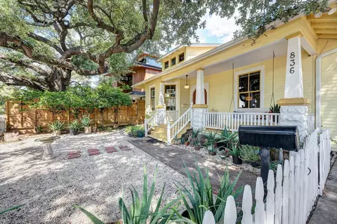 836 Allston St, Houston, TX 77007