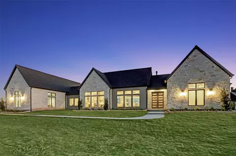 104 Turney Trace Ln, Round Top, TX 78954
