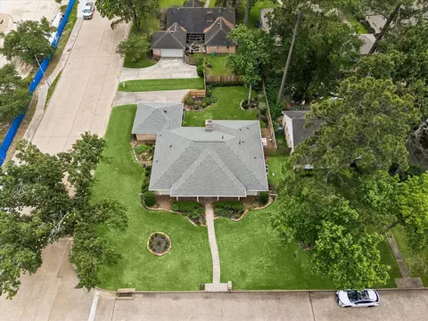 1926 Twin Spgs, Kingwood, TX 77339