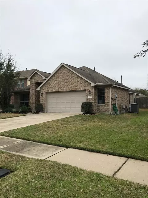 16722 Newlight Bend Dr, Houston, TX 77095
