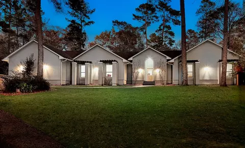 44 Lake Forest Cir, Conroe, TX 77384