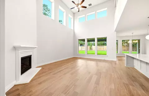 Living - 454 Lontano Path, Willis, TX 77318 photo 2 of 4