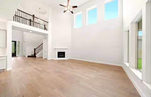 Living - 454 Lontano Path, Willis, TX 77318 photo 3 of 4