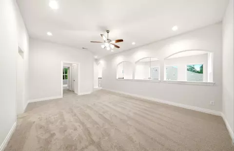 Living - 454 Lontano Path, Willis, TX 77318 photo 1 of 4