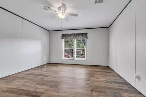 Bedroom - 9529 Cypress Dr, Willis, TX 77318 photo 1 of 3