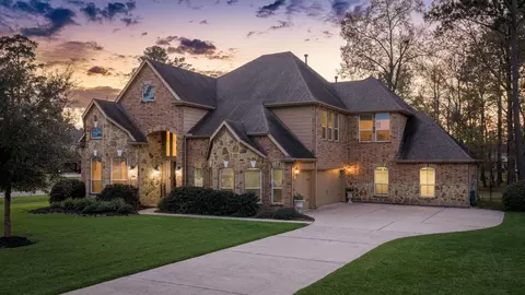 28503 Riverside Crest Ln, Huffman, TX 77336