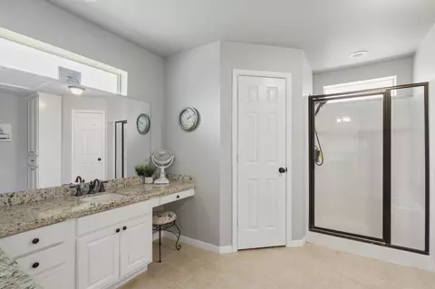 Bath - 103 Cove Pl, Montgomery, TX 77356 photo 1 of 3