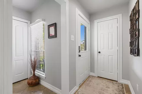 Entry Way - 103 Cove Pl, Montgomery, TX 77356 photo 1 of 1