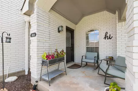 Exterior - 103 Cove Pl, Montgomery, TX 77356 photo 3 of 9