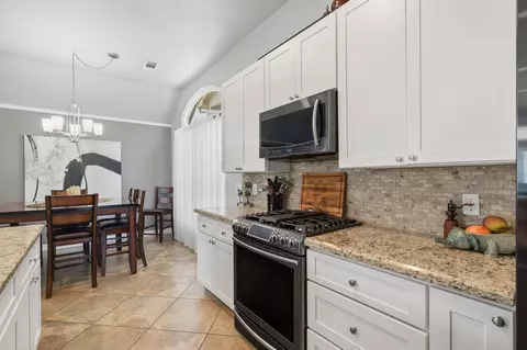 Kitchen - 103 Cove Pl, Montgomery, TX 77356 photo 2 of 3