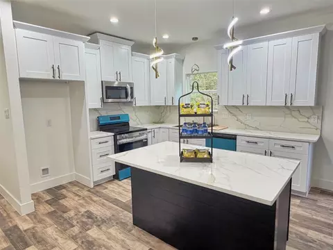 Kitchen - 410 Coast Loop, Trinity, TX 75862 photo 3 of 5
