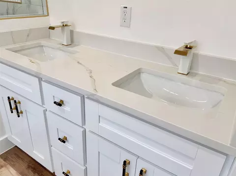 Bath - 410 Coast Loop, Trinity, TX 75862 photo 3 of 3