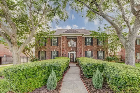 2106 Shade Crest Dr, Richmond, TX 77406