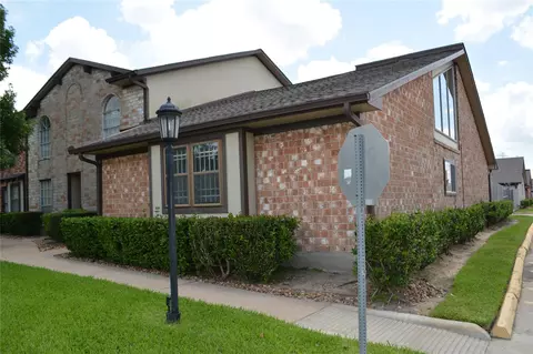 11526 S Kirkwood Rd, Stafford, TX 77477