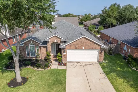 2008 Sandy Bank Ln, Pearland, TX 77581