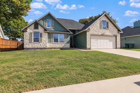 340 Rose Mayer Loop, La Grange, TX 78945